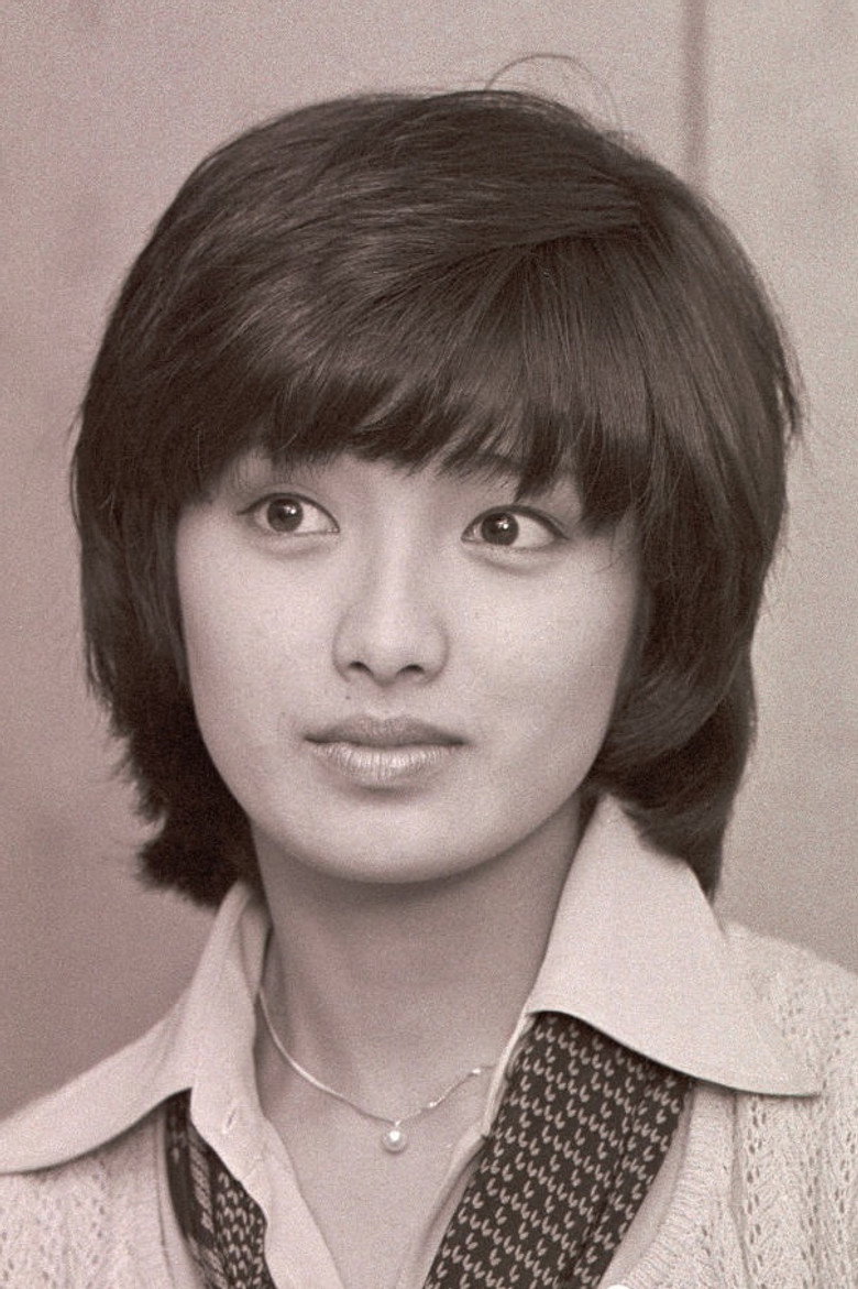 Momoe Yamaguchi photo 2