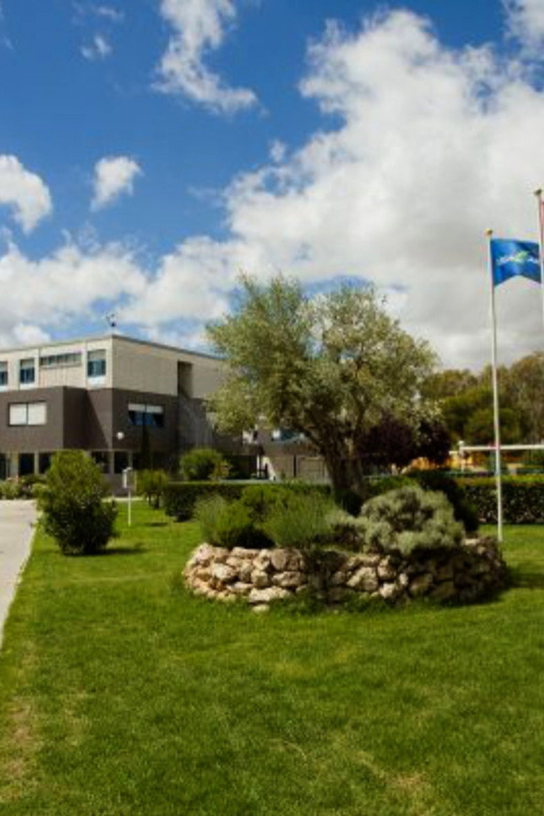 Legamar International School