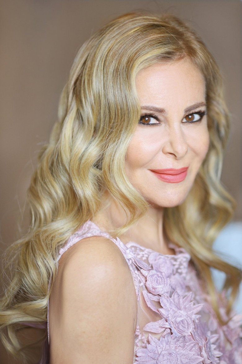 Ana Obregón photo 2
