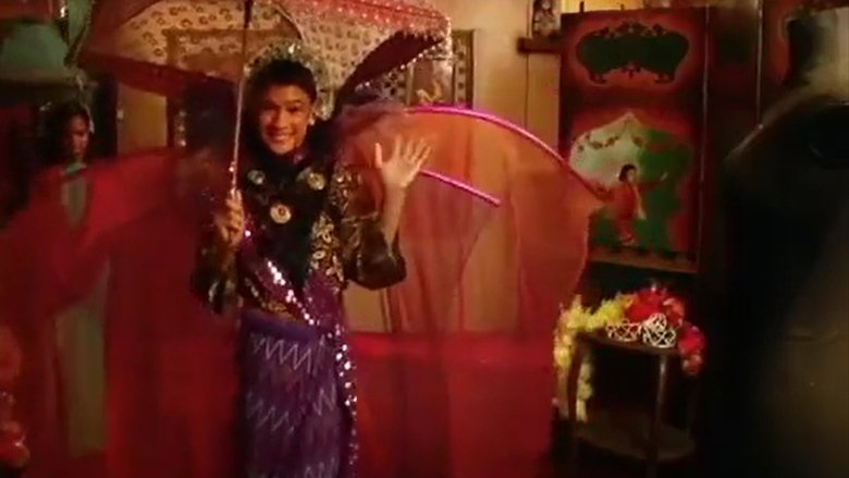 The Blossoming of Maximo Oliveros (2005)