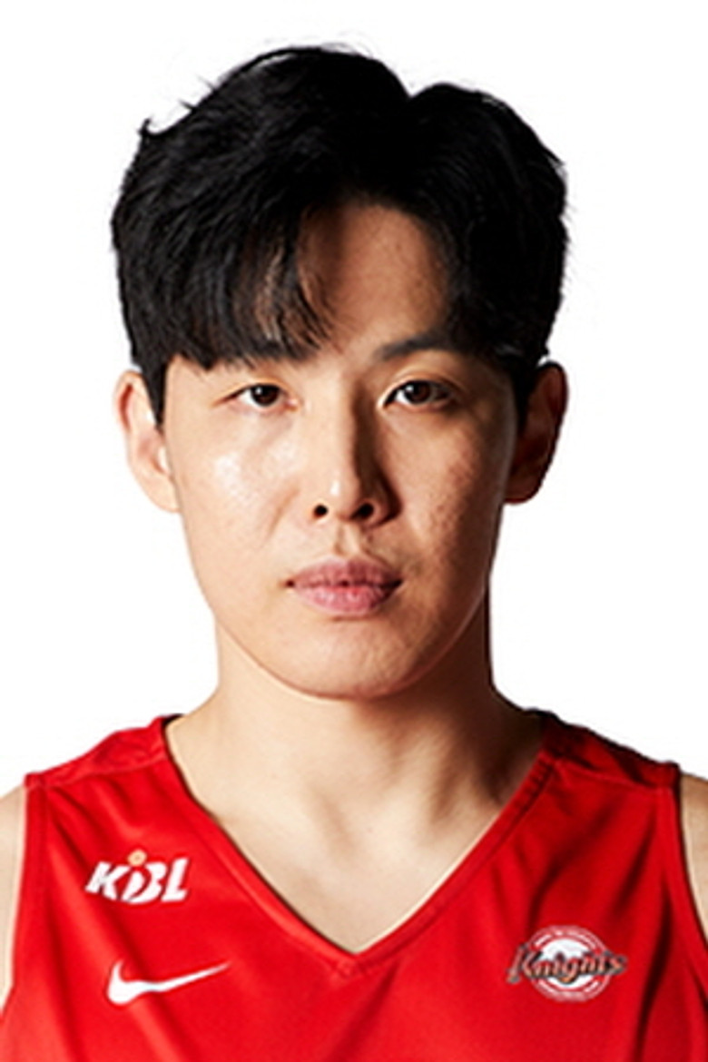 Choi Bu-kyung portrait image