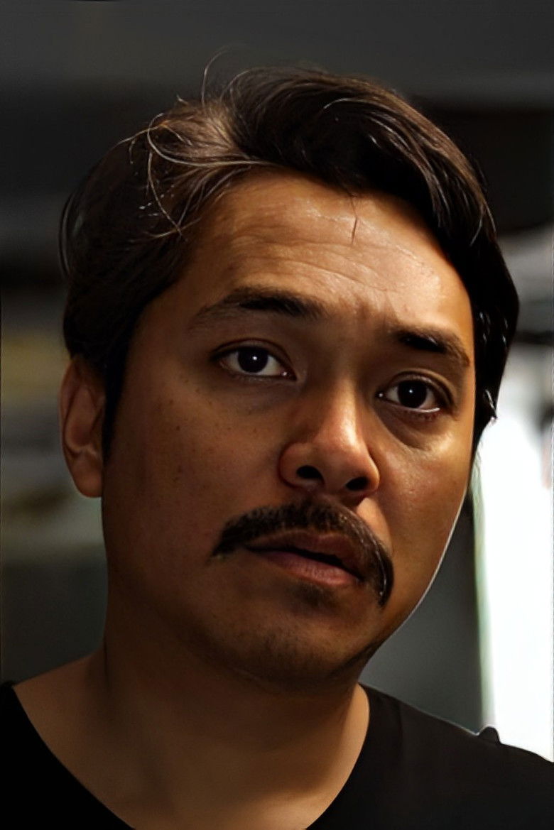Suthipong Teerasakul portrait image