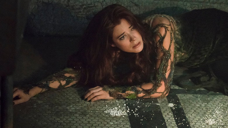 Still from Gotham - Season 5 Episode 2