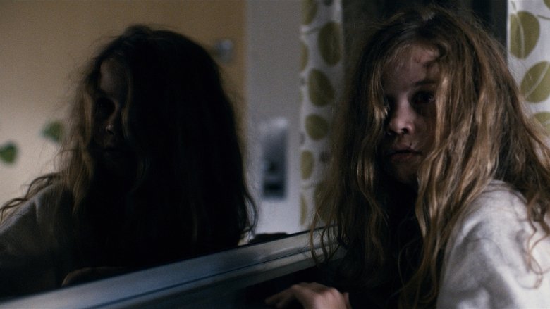 Mamá imagenes de la pelicula Megan Charpentier en Mamá