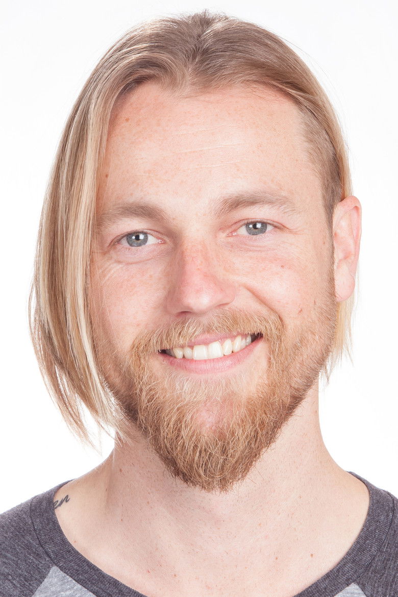 Chris Lee portrait image