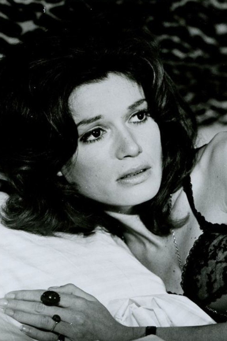 Hildegard Neil photo 3