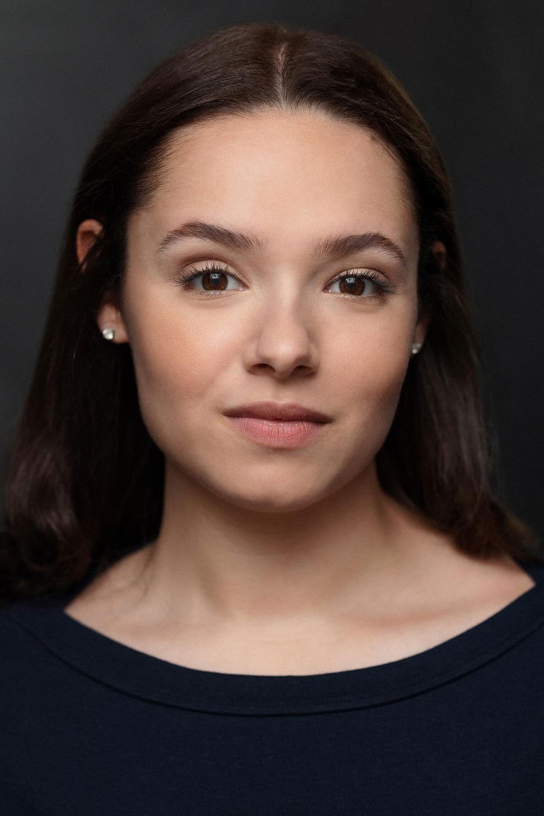 Piper Dodds Lewis portrait image