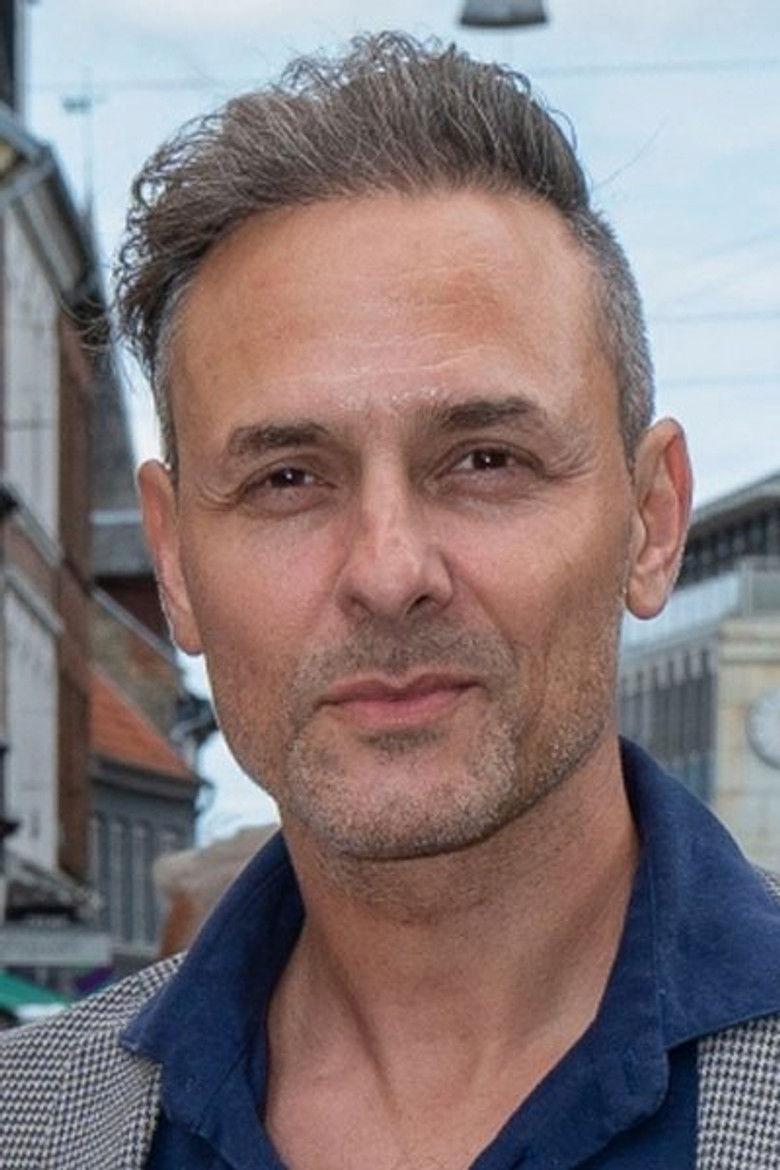 Noam Halby portrait image