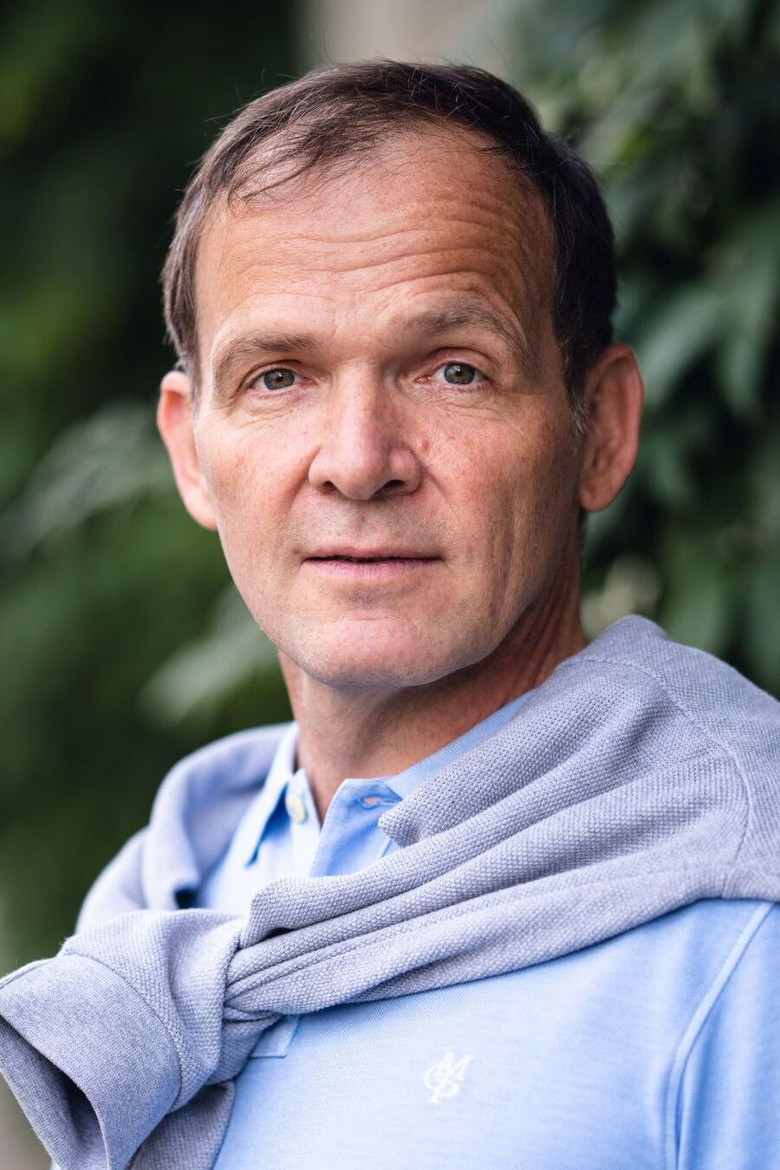 Timo Ben Schöfer portrait image