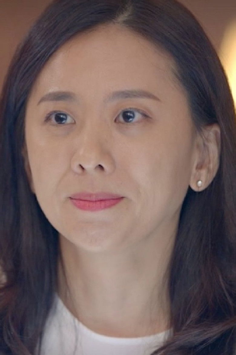 Yu Jun-a portrait image