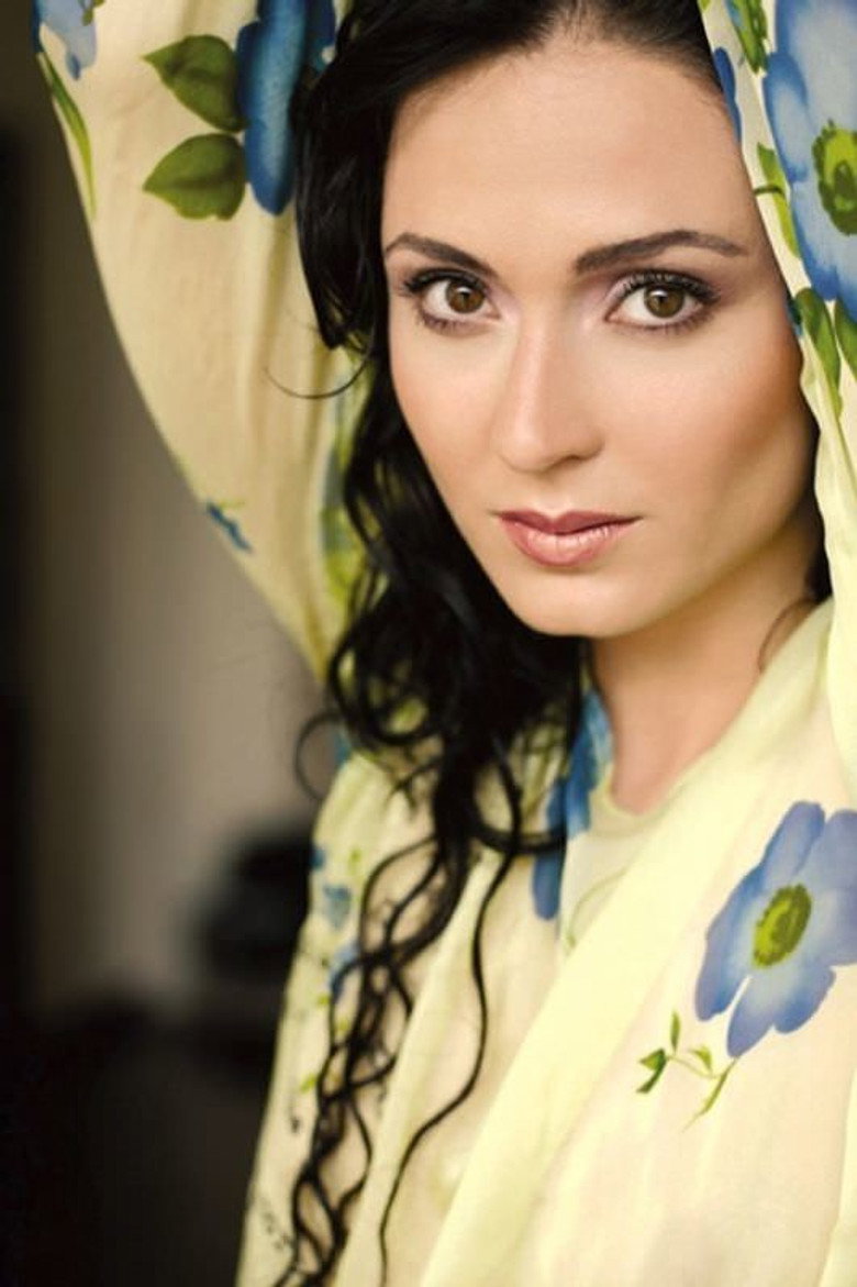 Ceyda Düvenci photo 4