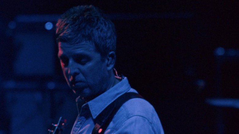Oasis: Don't Look Back in Anger backdrop 37
