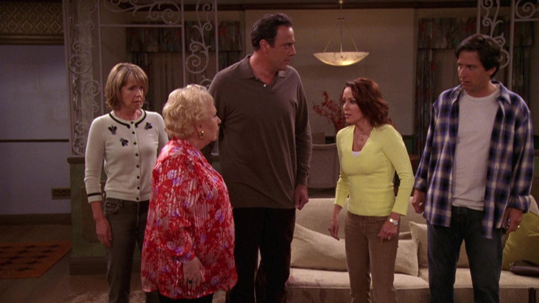 Still from Everybody Loves Raymond - Season 9 Episode 2