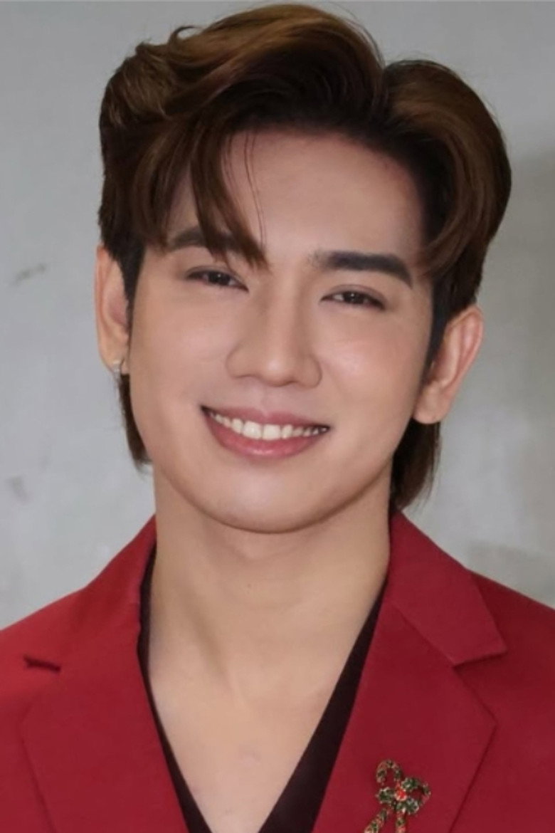 JM dela Cerna portrait