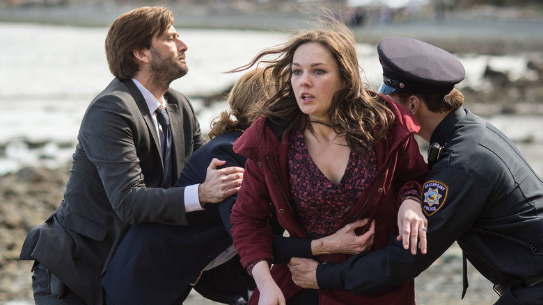 Still from Gracepoint - Season 1 Episode 1