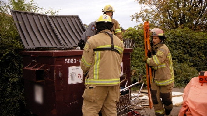 Still image for 911 season 1 episode 9: Episode 9