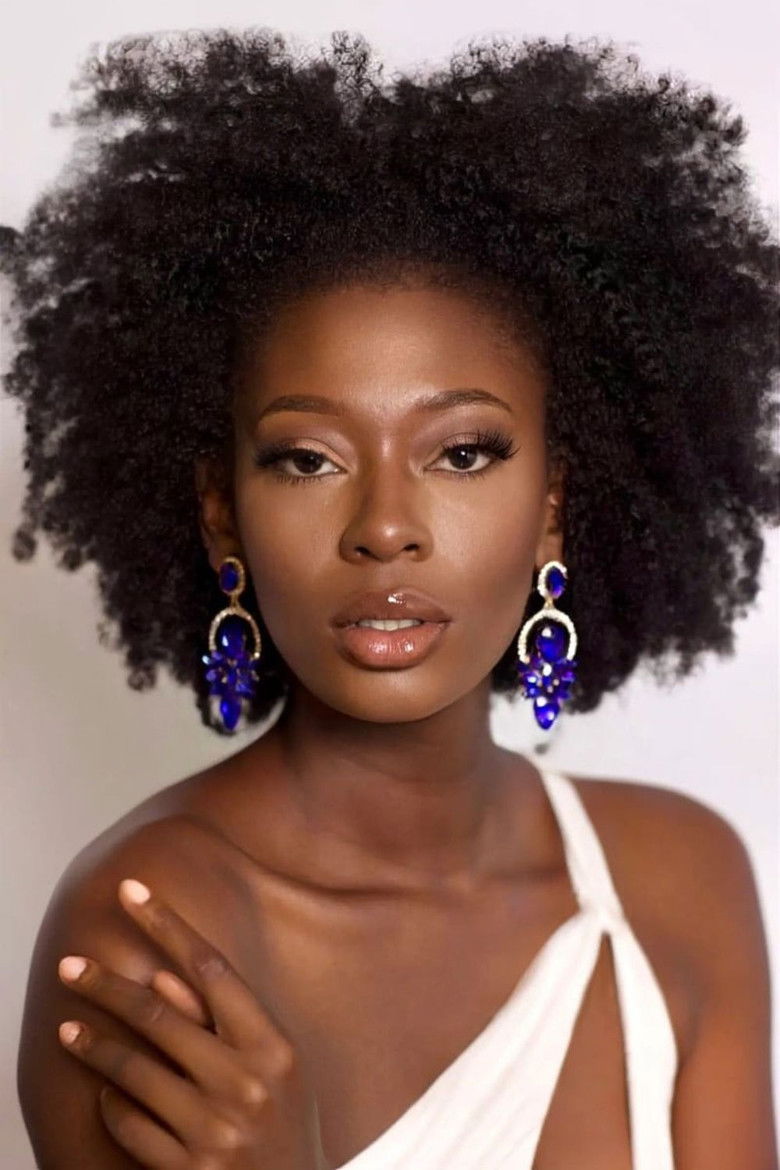 Jessi Kalambayi portrait image