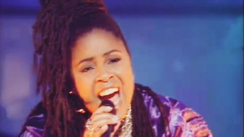 Top of the Pops S27E46 still