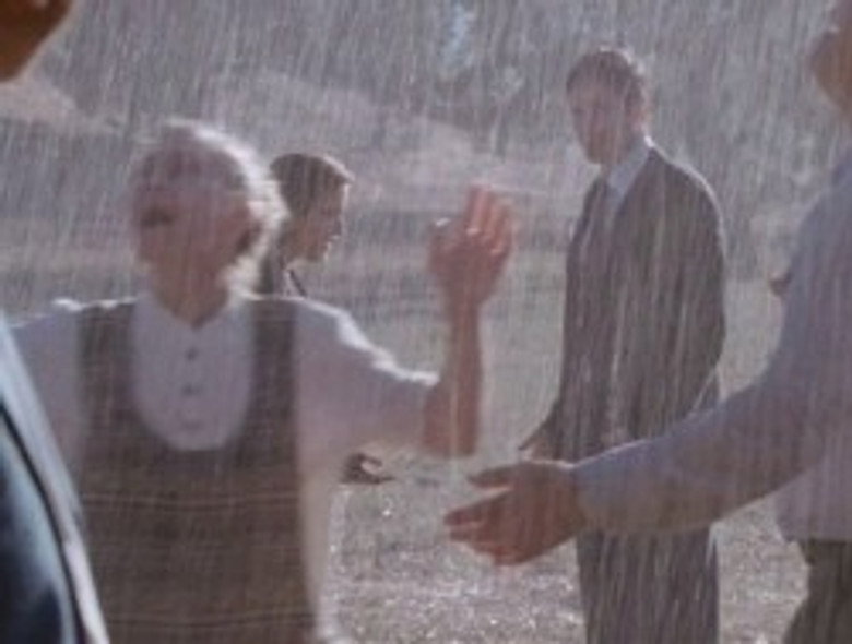 The X-Files S06E08 — The Rain King episode still