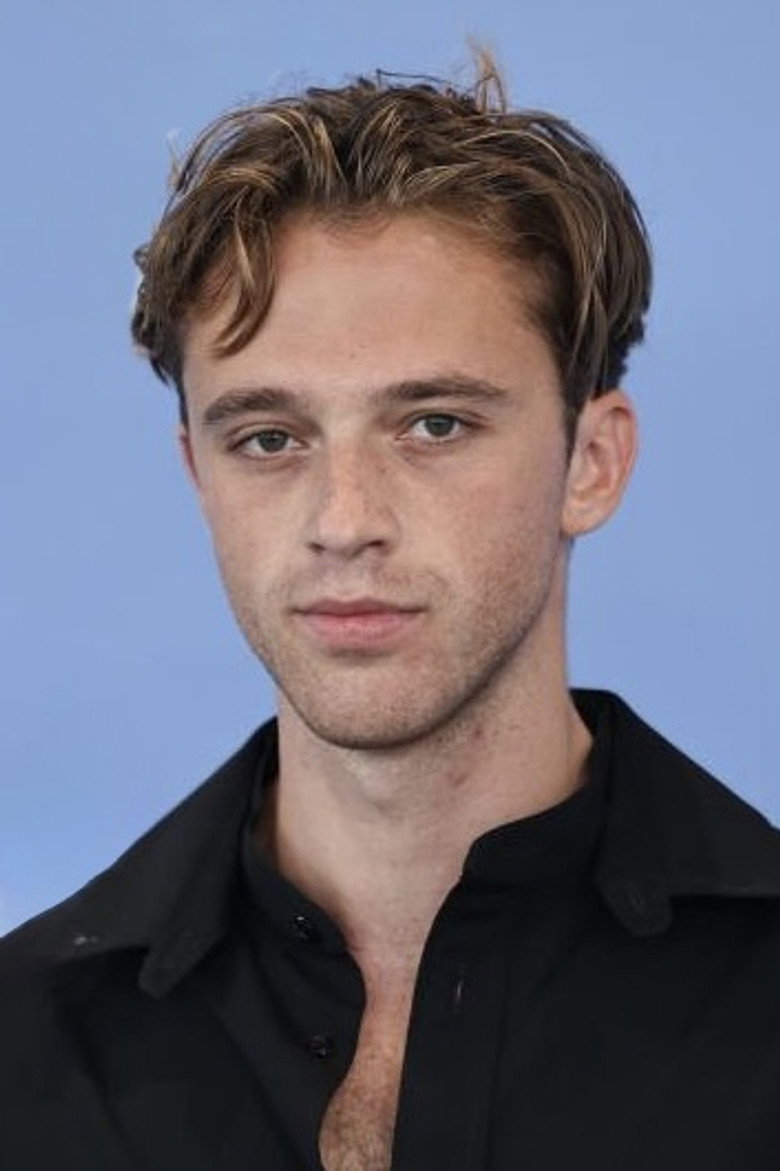 Benjamin Voisin photo 9