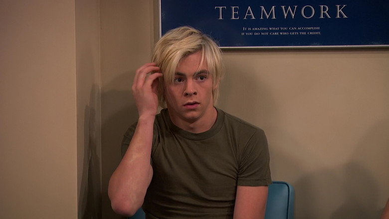 Still from Austin & Ally - Season 4 Episode 1