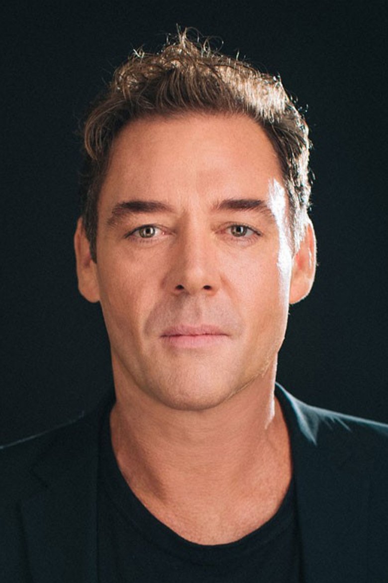 Marton Csokas headshot