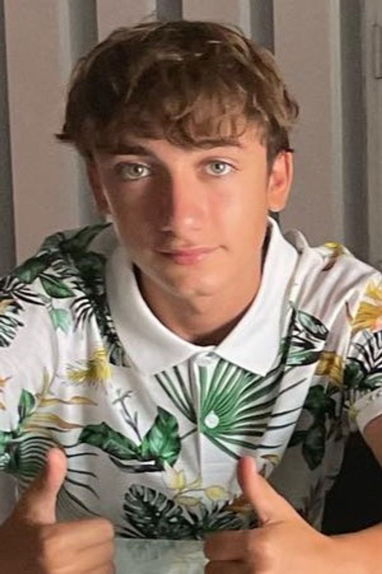 Álvaro Giraldo portrait image