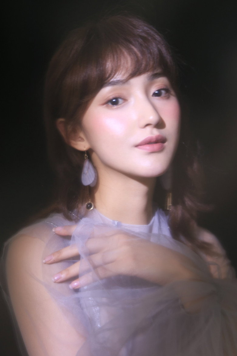 Ai Xiaoqi photo 2