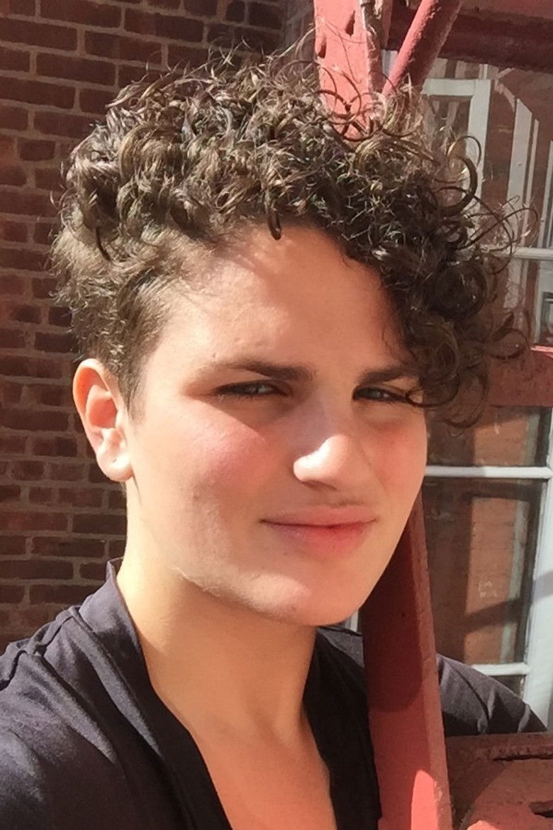 Rae Binstock portrait image