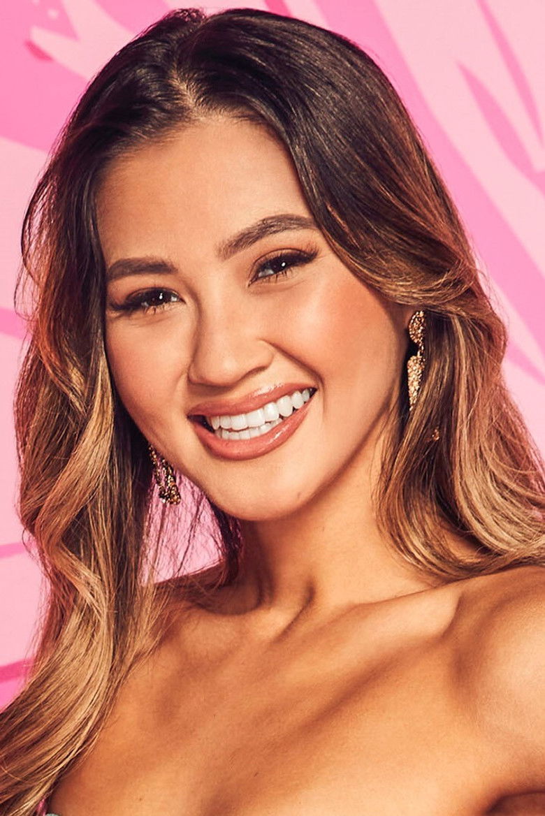 Kyra Lizama portrait image