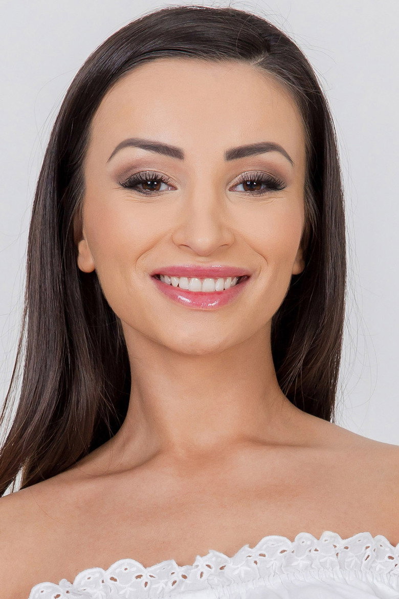 Alyssia Kent photo 3