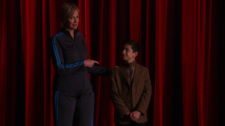 Still from Glee - Season 6 Episode 9