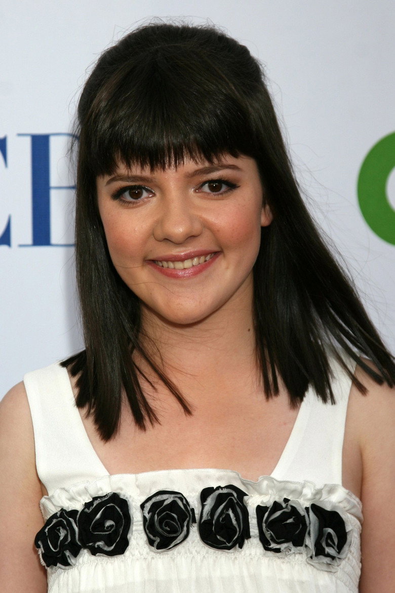 Madeleine Martin photo 10