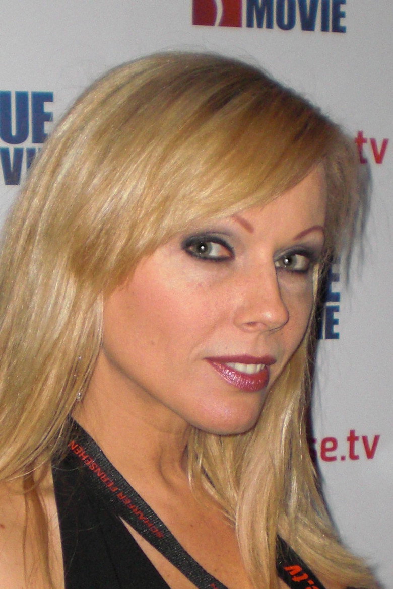 Kelly Trump photo 3
