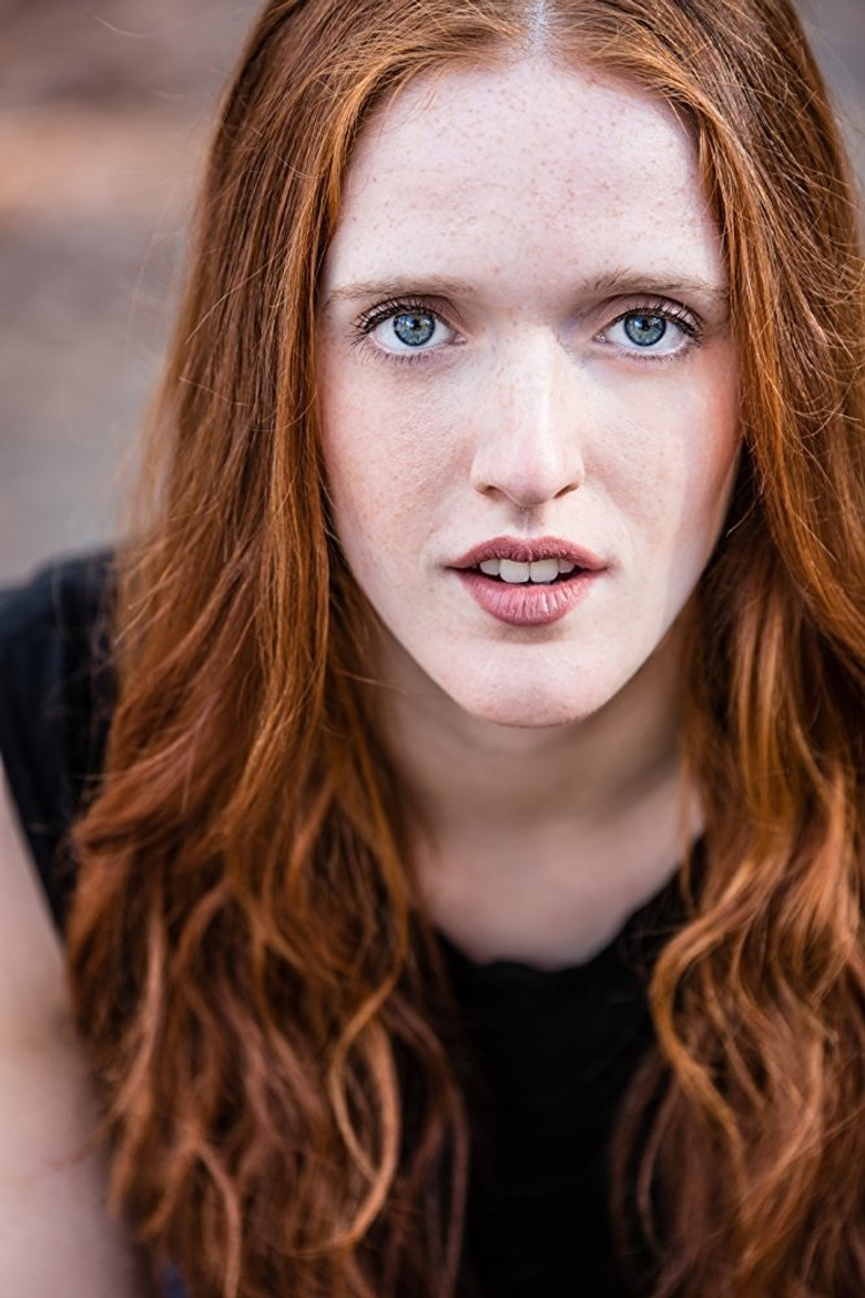 Lauren Overholt portrait image