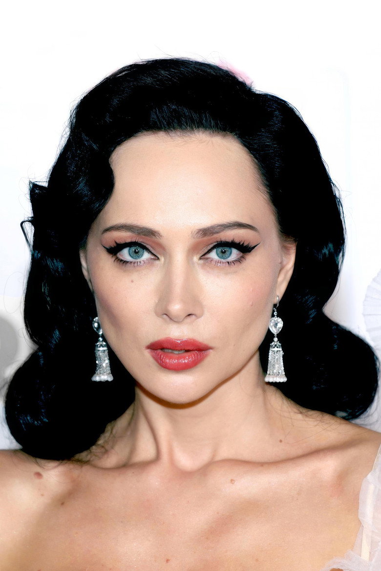 Nastasya Samburskaya photo
