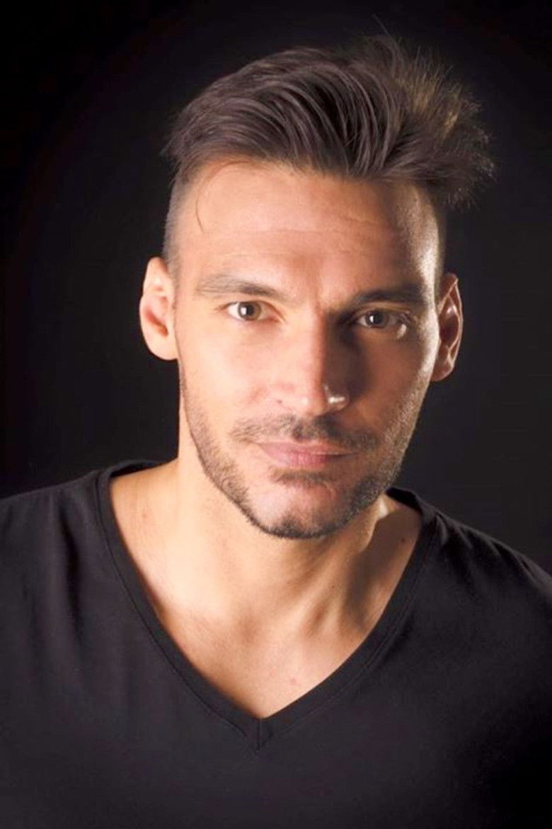 César Oliver portrait image