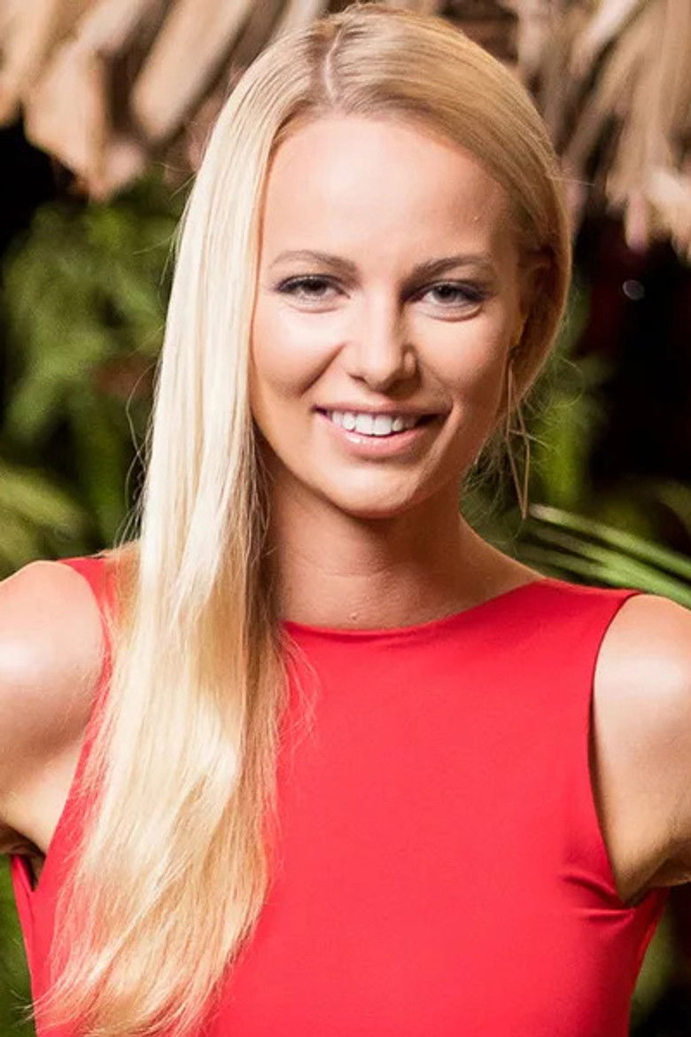 Leah Costa portrait image