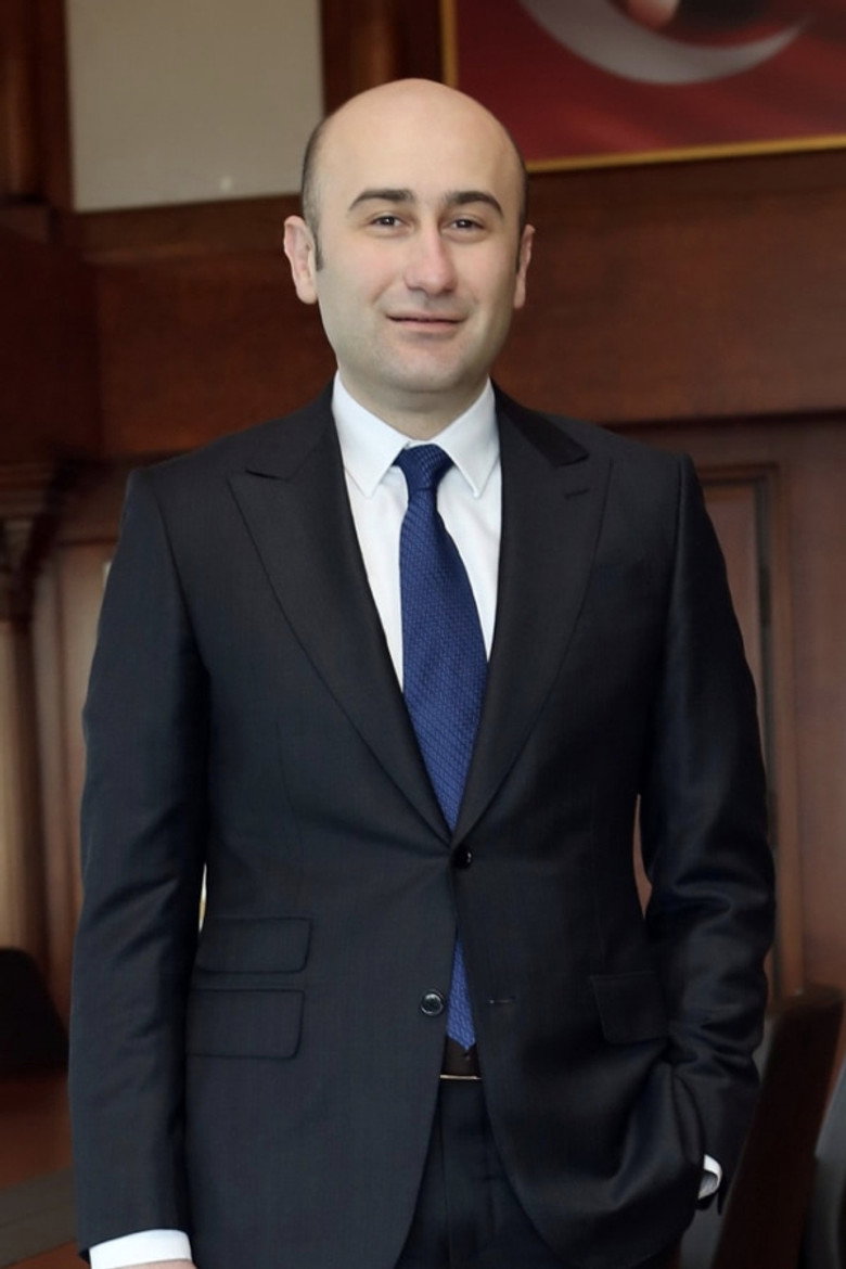 Hüseyin Yücel portrait