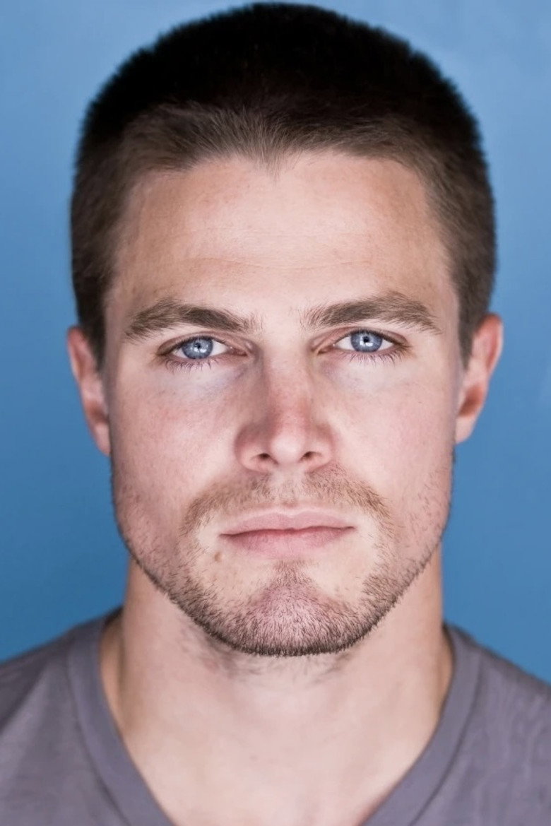 Stephen Amell photo 8