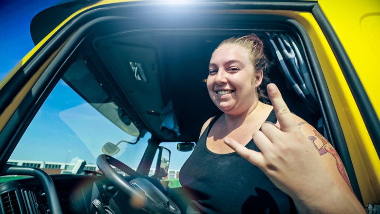 Still image for Lady Truckers season 1 episode 1: Episode 1