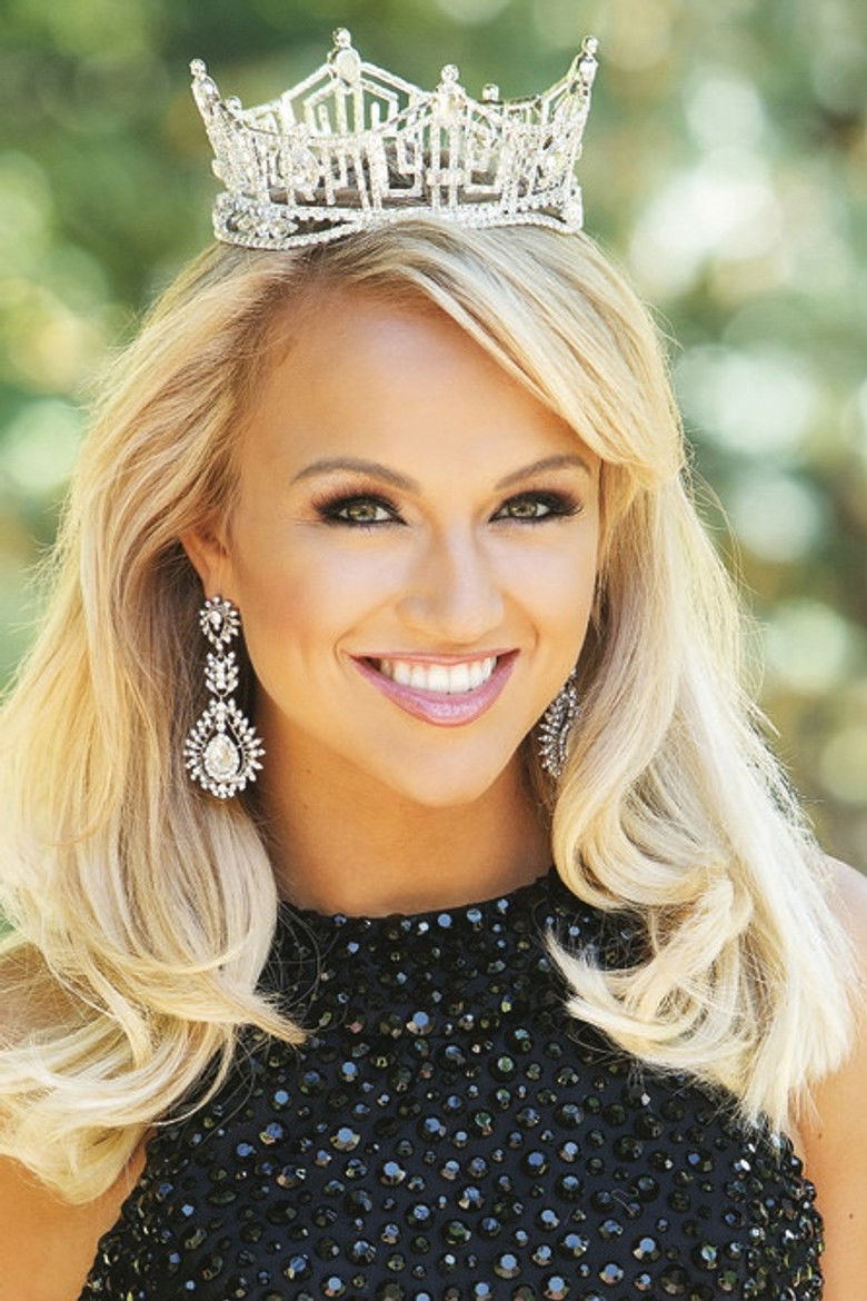 Savvy Shields portrait image