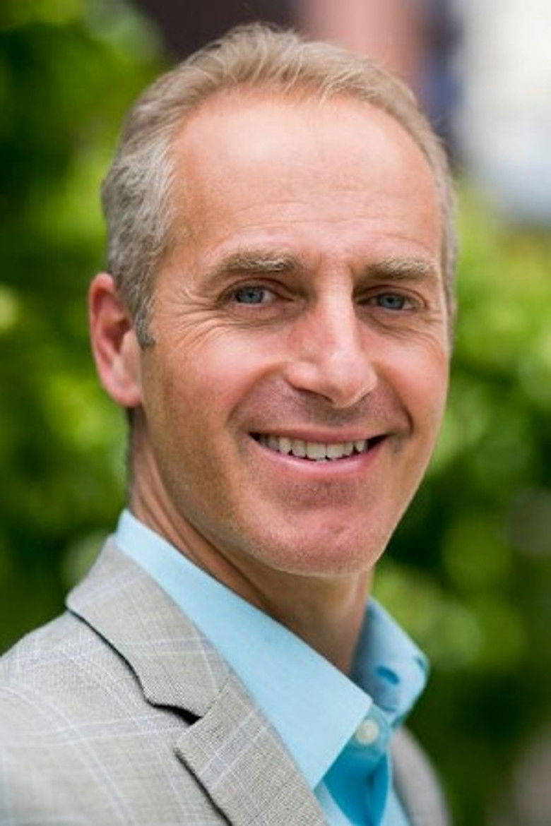 Dariush Mozaffarian portrait image