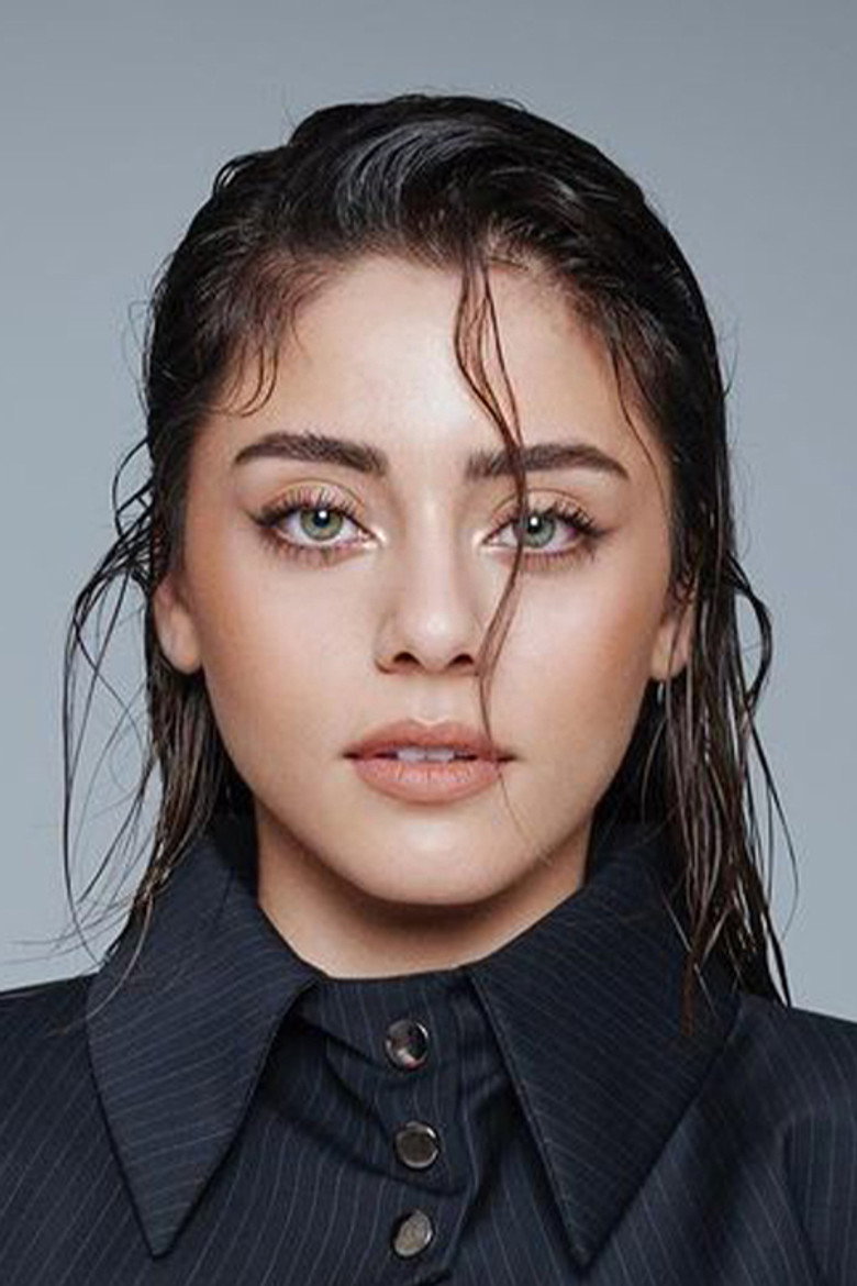 Sıla Türkoğlu photo