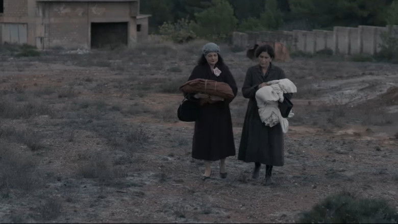 Still image for Krisimes stigmes season 1 episode 4: Episode 4 Still image for Krisimes stigmes season 1 episode 4: Episode 4