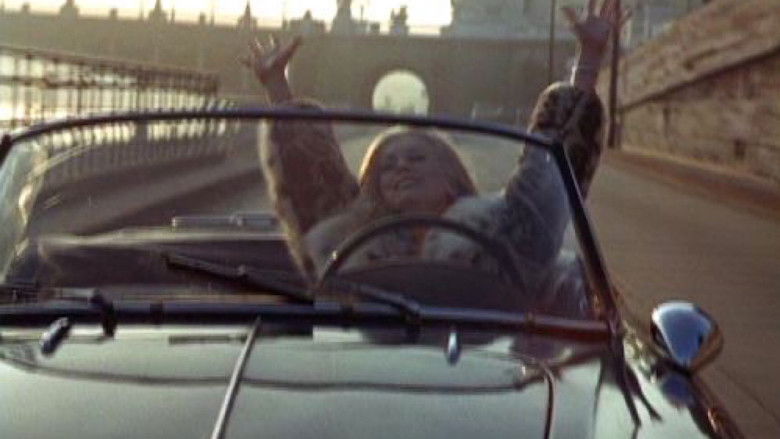 Image d'arrière-plan 2 du film La Chamade