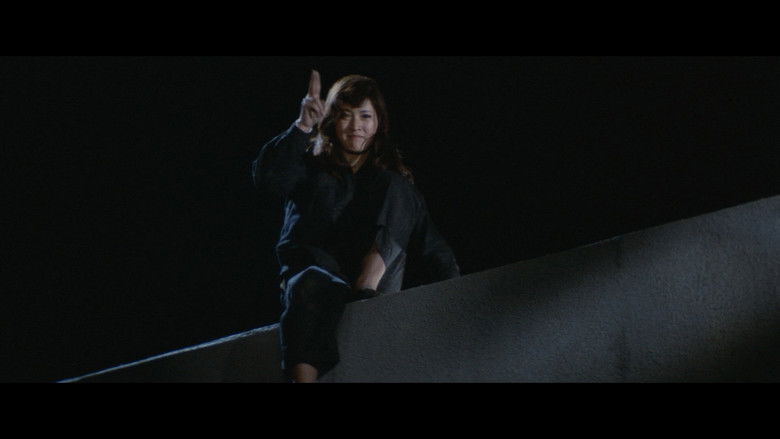 Image d'arrière-plan 12 du film 13 steps of Maki: the young aristocrats