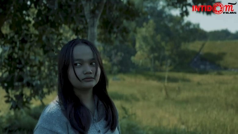 Di Tengah Dua Saudari (2025)