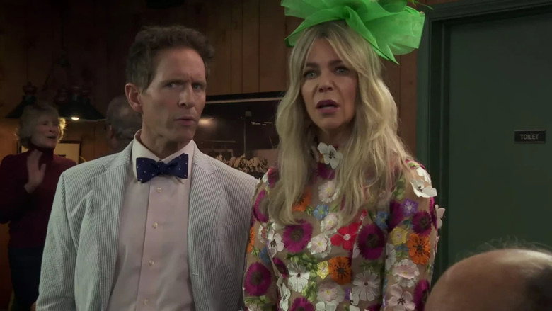 It's Always Sunny in Philadelphia S17E05 — The Gang Goes to a Dog Track episode still