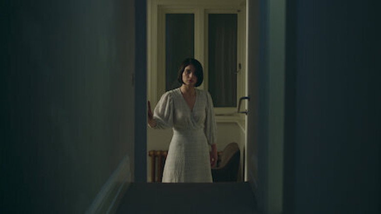 Behind Her Eyes S01E05 — The Second Door episode still